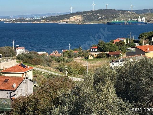 YENİFOÇADA SATILIK DENİZ MANZARALI ARSA