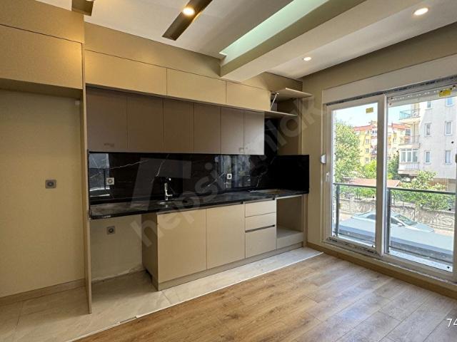 YENİGÜNDE GENİŞ KULLANIŞLI FIRSAT 2+1 DAİRELER
