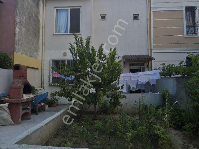 Yeniçiftlikte 4+1 Merkeze Yürüme Mesafesinde Satılık Bina