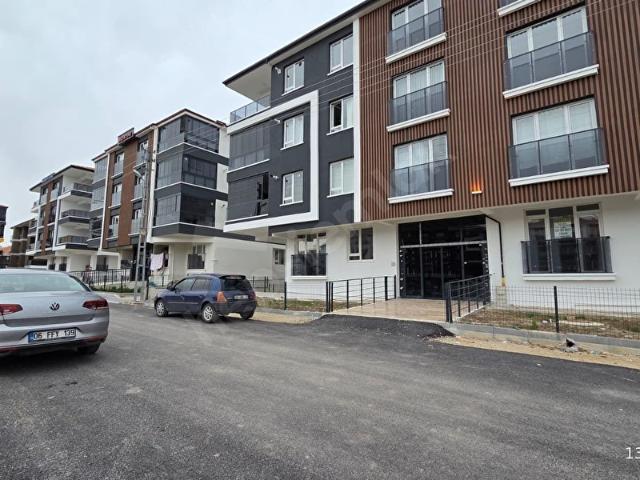 YENİKENT 29 EKİM MAHALLESİ SIFIR BİNA 3+1135m2 ARAKAT ASANSÖRLÜ