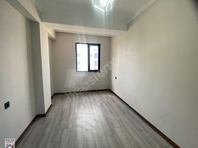 YENİKENT EMLAK'TAN ARA KATTA YOL CEPH GİYİNME ODALI ÇİFT TEZGAHL