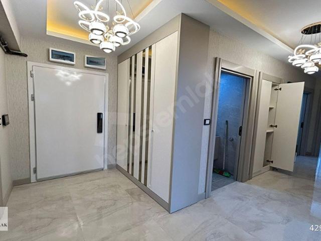 YENİKENT EMLAK'DAN 3+1 ULTRA LÜX KULLANIŞLI FERAH YÜKSEK K.LİMİT