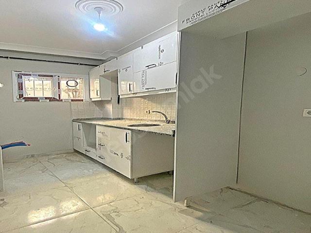 YENİKENT MAHALLESİNDE GÖÇMENLERİN İÇİNDE 2+1 KİRALIK DAİRE