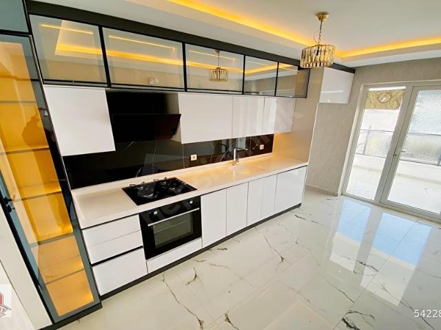YENİKENTİN EN TUTULAN BÖLGESNDE KATTA YERDEN ISITMA TERAS BALKON