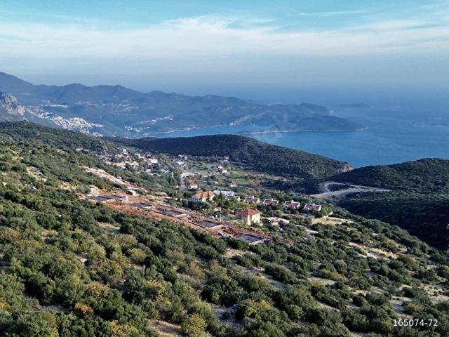 YENİKÖY'DE DENİZ MANZARALI PROJELİ İMARLI VİLLA ARSASI