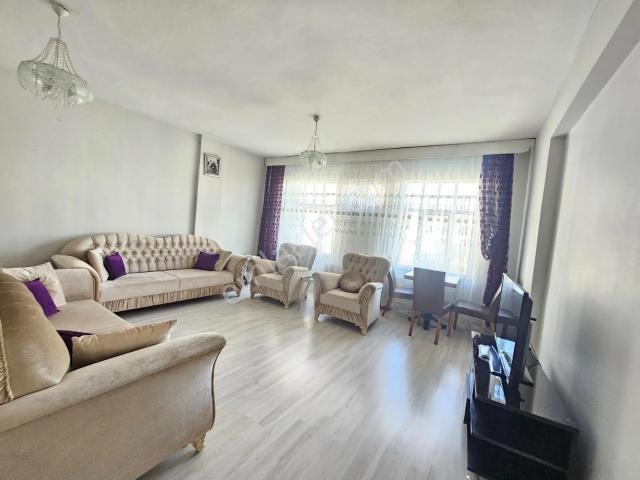 Yeni Rota Emlaktan Carşı Merkezde Satılık Daire