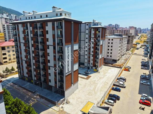 Yeni Rota Emlaktan Sıfır Yapı Ara Kat 1+1 Daire
