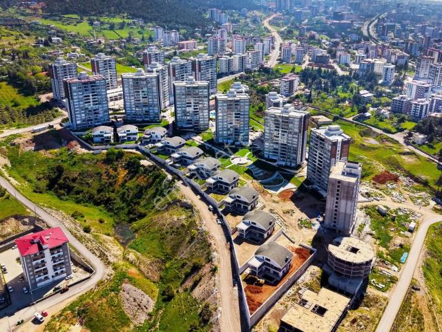 Yeni Rota'dan Germenicia'da Manzaralı Lüks 5+1 Fiyat Düştü !