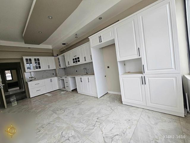 YENİ ROTADAN SAĞLAM ZEMİNDE GENİŞ SIFIR 3+1 DAİRE