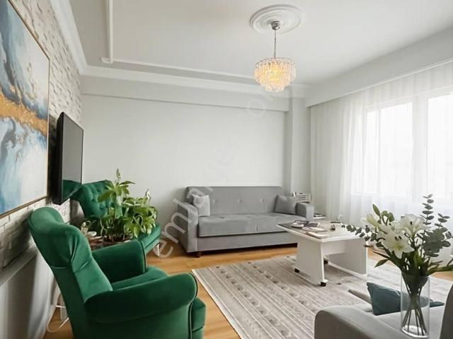 Yeni Sahibini Bekleyen, Bakımlı Ve Temiz