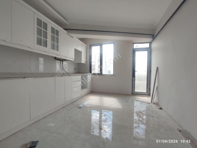 Yeni Sanayi Mahallesinde Satılık 3+1 Daire