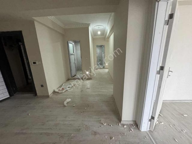 Yeni Tapu Karşısı Satılık 3+1 Uygun Daire