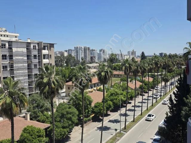 Yeni Valilik İstasyon Civarı 3+1 Kapalı Mutfak Satılık Daire