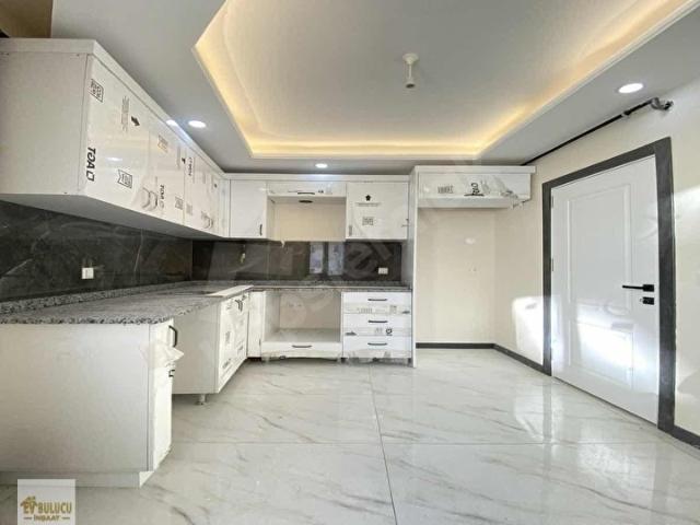 Yeni Yapı Ara Kat Merkezi Lokasyon 2+1 Satılık Daire
