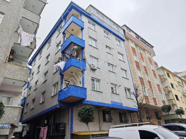 Yenibosna Çakmak Duragı Yakın Konumda Satılık 2 +1 Krediye Uygun Daire