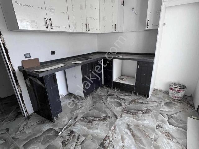 Yenibayındır Da Site İçi 1 Kat Teras Balkonlu 3+1 Satlık Daire