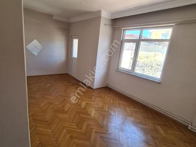 Yenidoğan Mahallesi'nde 3+1 Kiralık Daire