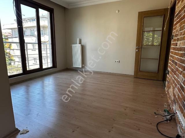 Yenidoğan Merve Mah Halife Cad Üzerinde Satılık 2+1 70m2