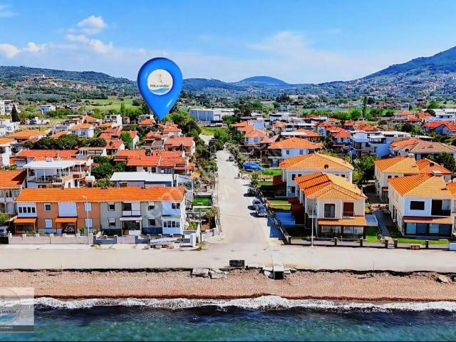 Yenifoça Cumhuriyet Mah. Denize Çok Yakın 3+1 Satılık Dubleks