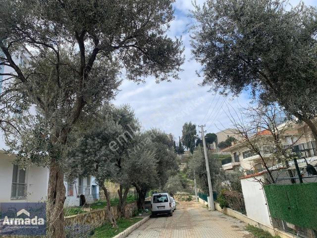 Yenifoça Narezenevleri Bölgesinde Merkeze Yakın Sıfır 1+1 Daire