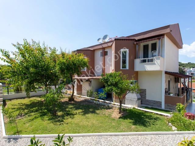 Yenifoça Petra Koyunda Satılık 3+1 Müstakil Dubleks Villa