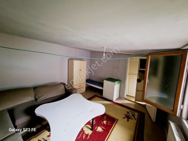 Yeniköy Bağlarmevkiinde Kiralık 1+1 Kiralık Mustakil Ev