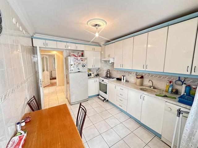 Yenikale Mah'de 185m2.otoparklı D.gazlı 3 Cepheli Lüks Daire !