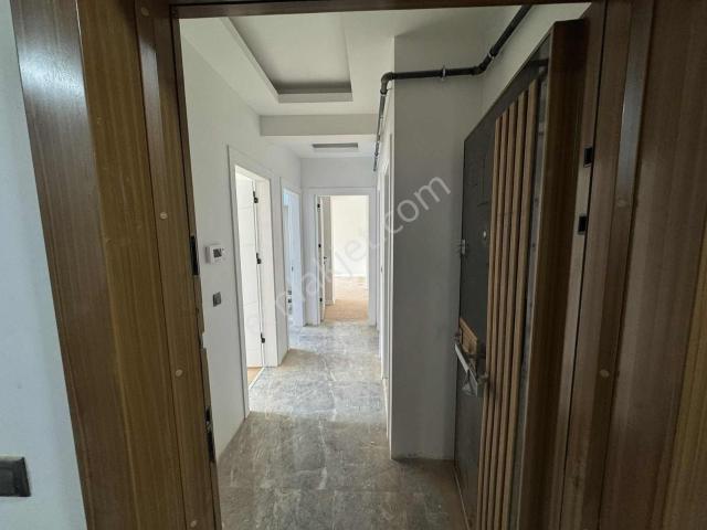 Yenikaramanda Metroya Yakın Sıfır 2+1 Kullanışlı Daire