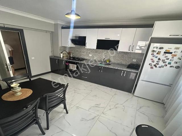 Yenikent Emlak'dan 29 Ekimde Okulların Dibinde 130m2 Geniş Daire