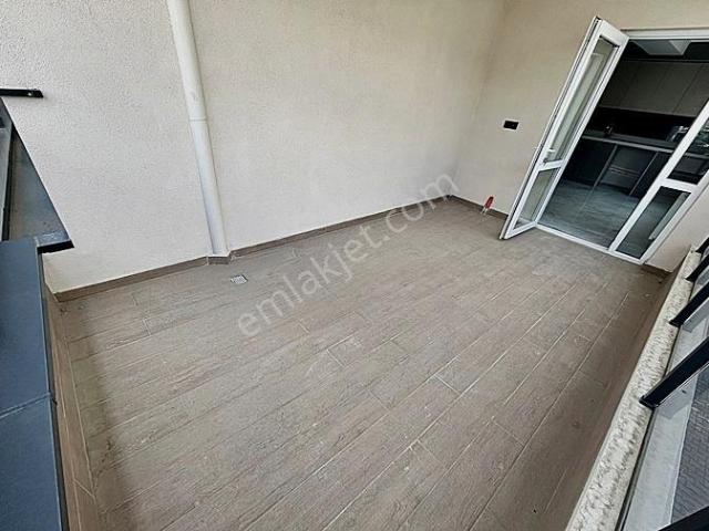 Yenikent Emlak'tan Satılık 150 M2 3+1 Kilerli Cad. Üzeri Daire