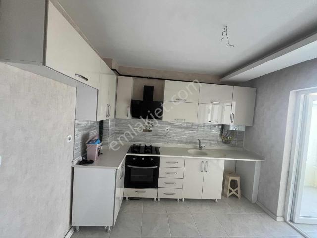 Yenikent Menderes Mah.de Krediye Uygun,sitede,satılık 3+1 Daire