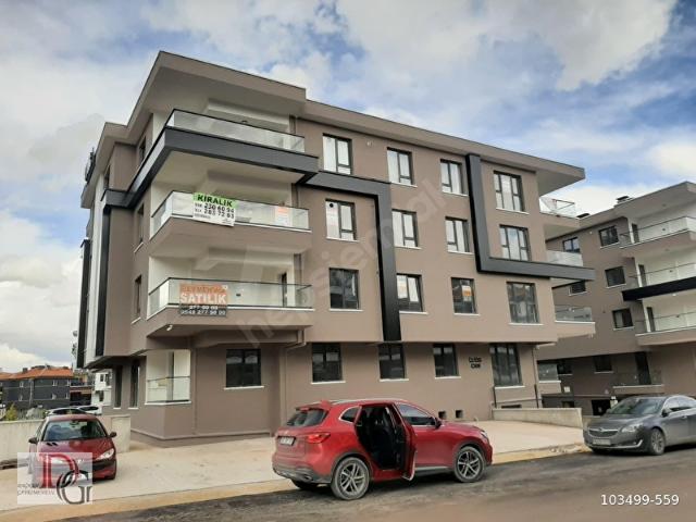 Yenikent'te Menderes mah. Cadde Üstü 3+1 100m2 Satılık Daire