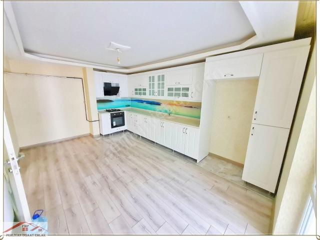 Yenikent'te Geniş Mutfak Ve Balkon Farkı İle 127m2 Net 3+1 Daire