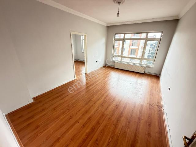 Yenimahalle Yunus Emre Mah. Hastane Mevkii Ön Cephe 2+1 Kiralık