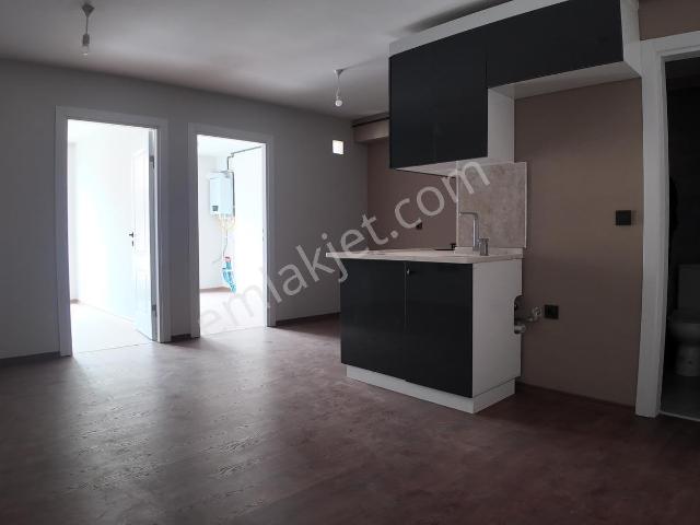 Yenimahalle Ragıp Tüzün Mh. Cadde Üzerinde Kiralık 2+1 Daire