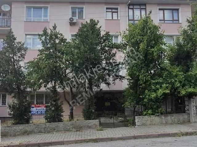 Yenimahalle Suadiye Caddesi 3+1, Giriş Kat Daire