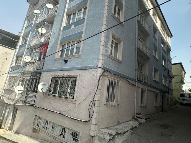 Yenimahallede Çift Cephe Çift Balkonlu Ara Kat 2+1 Satılık Daire