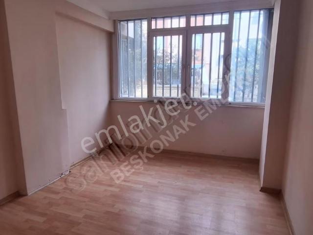 Yenimahallede Satılık 2+1 Giriş