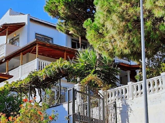Yenisu Evleri Sitesinde Doğalgazlı 4+1 Villa
