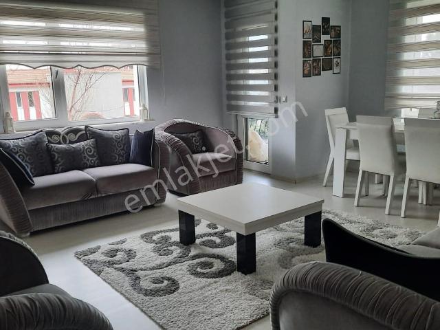 Yenitepe Gayrimenkulden Sarmaşıkevler Sitesi 3+1 Satılık Daire