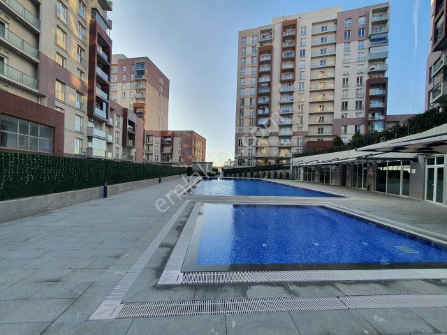 Yenitepe İzmir Sitesi 3.etap 2+1 Havuzlu Site İçi Bahçeli Daire