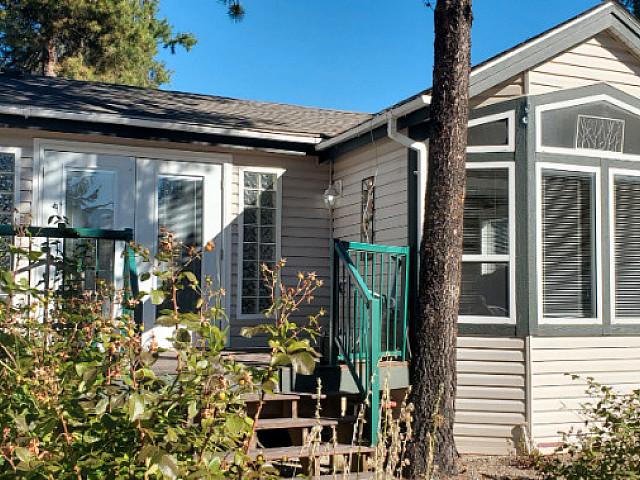 Year Round Living Amazing Turn Key Property With Brand New Roof