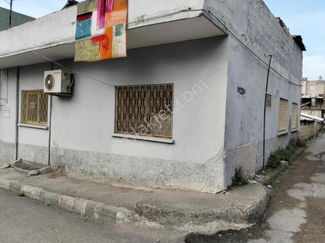 Yedi Mart'ta Satılık Köşe Başlı Müstakil Ev 3+1 + 2+1