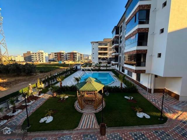 Yedieylül Mah. 3+1 130m² Sıfır Havuzlu Site Lüx Arakat Güvenlik