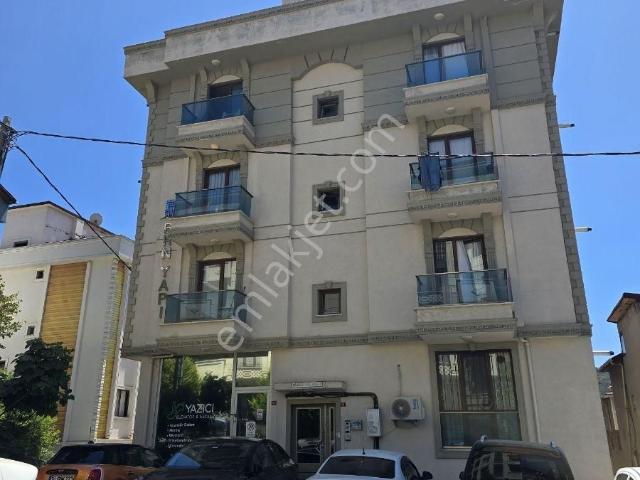 Yeditepe Kapısına 3dk Tam Eşyalı 2.kat, Balkonlu 55m² 1+1