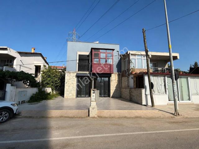 Yelkide İzmir Caddesi Yanı | Dükkan+daire Komple Satılık Bina