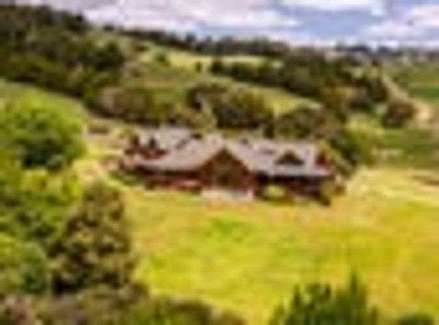 Yellowstone Lodge: Home and Income Opportunity