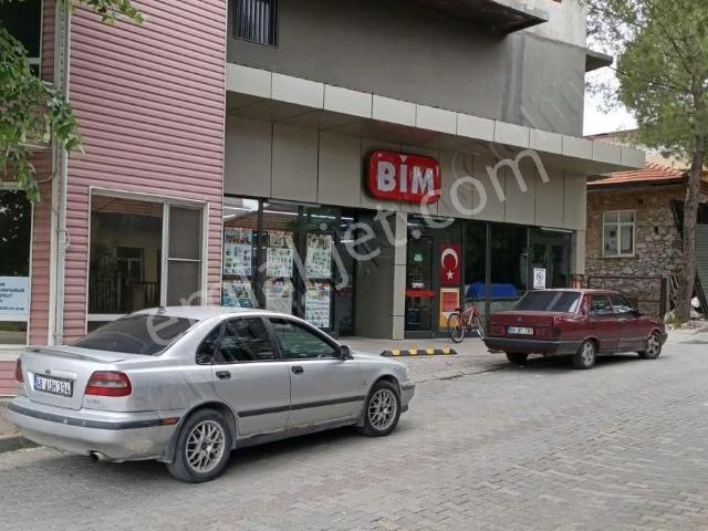 Yerkesik Merkezde 360m2 Arsa Ve Müstakil Bina