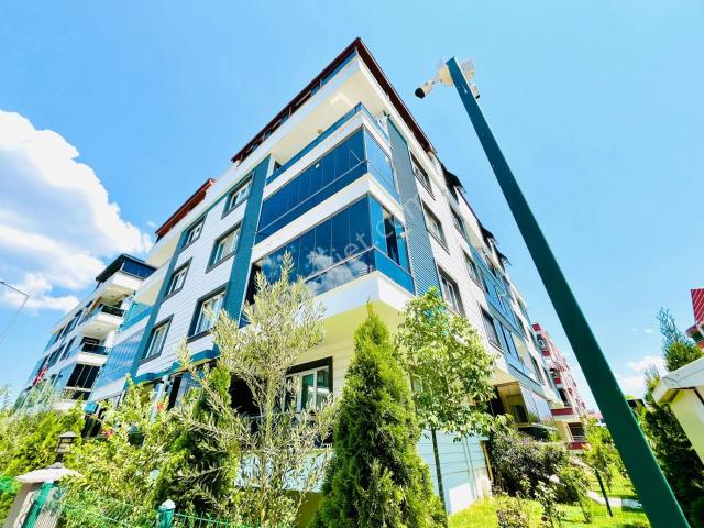 Yetki Yükselde Akçayın En Geniş En Ferah Satılık 1+1 Lüx Dairesi