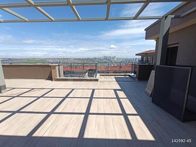YETKİLİ EMLAK OFİSİNDEN NEZİHPARK BAHÇEKENT 3+1 BÜYÜK TERASLI